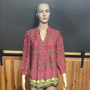 Banana Republic blouse features a vibrant pink and brown paisley